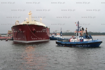 Metanowiec Al Nuaman z katarskim LNG wplynal do Gazoportu...