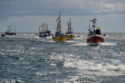 Morska Pielgrzymka Rybakow na odpust Sw. Apostolow...