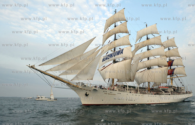 Wielka parada zaglowcow po Zatoce Gdanskiej na zakonczenie...