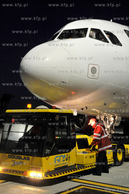 Pierwszy dzien funkcjonowania nowego terminalu T2 gdańskiego...