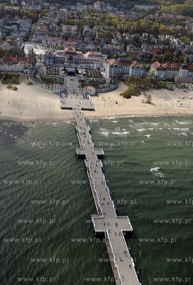 Sopot z lotu ptaka. Molo, Dom Zdrojowy i hotel Sheraton....