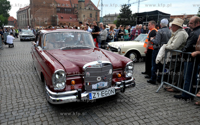 Gdansk. Targ Weglowy. XV Zlot Zabytkowych Mercedesow.
28.05.2016...