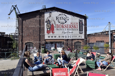 Teren byłej Stoczni Gdańskiej. 100cznia to kulturalno-gastronomiczne...