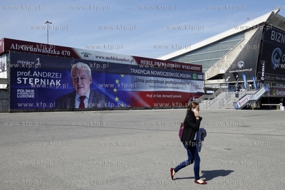 Gdansk. Hala Olivia. Billboard wyborczy prof. Andrzeja...