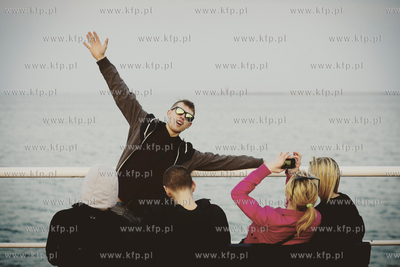 Gdańsk Brzeźno. Molo. Drugi dzień swiąt wielkanocnych.
28.03.2016
fot....