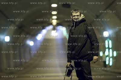 Fotoreporter Roman Jocher w tunelu pod Martwą Wisłą.
22.04.2017
fot....