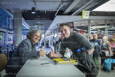 Centrum Handlowe Manhattan. Promocja albumu Fot. Kosycarz...