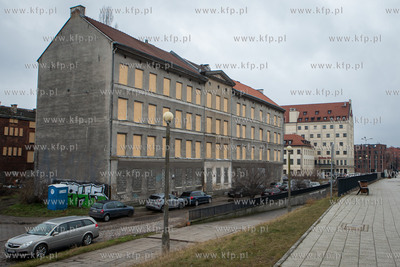 Gdansk. Pustostan  miedzy ulicami Owsiana i Wspornikowa....