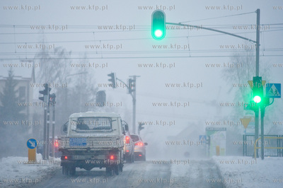 Gdansk. Os. Pogodne. Porywisty wiatr oraz silne opady...
