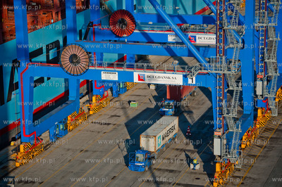Gdansk. Terminal kontenerowy DCT.
15.12.2011
fot....