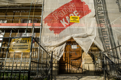 Gdańsk. Wrzeszcz. Remontowana kamienica przy ul Białej,...