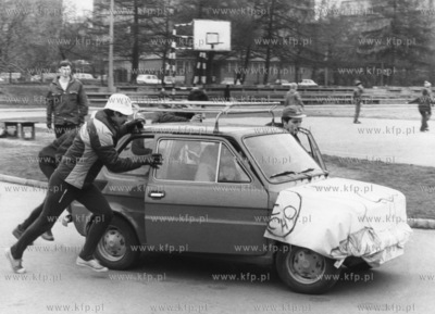 Regulamin konkursu mowil wyraznie, ze zmiana kierowcy...