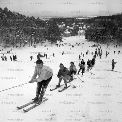 Wyciąg narciarski na Łysą Górę w Sopocie. 1962...
