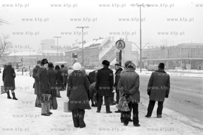 Przystanek komunikacji miejskiej na Wałach Jagiellońskich...