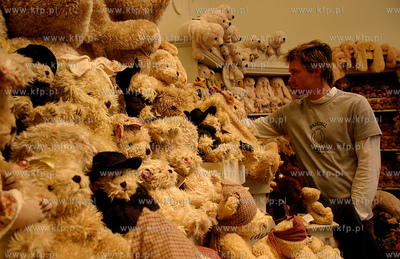 25.11 to  Swiatowy Dzien Pluszowego Misia. 
Historia...