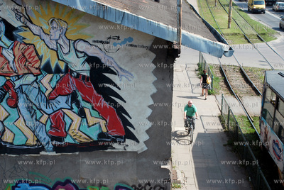 Murales czyli wielkoformatowe malowidla na sciane uwiecznione...