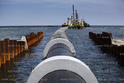 Prace przy budowie wylotow sopockich potokow w glab...