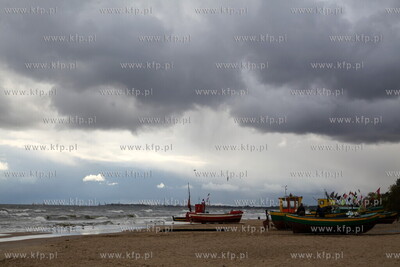 Sopot. Sztormowa jesienna pogoda. 13.10.2009 fot. Jerzy...
