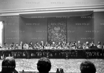 Pierwsze spotkanie delegacji Solidarnosci w Urzedzie...