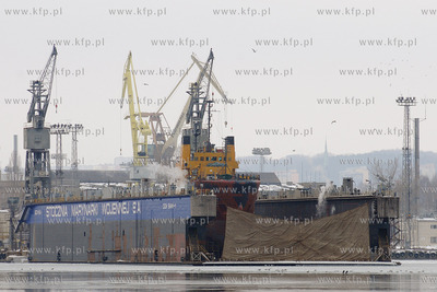 Suchy dok w Stoczni Marynarki Wojennej
07.02.2010
Fot....