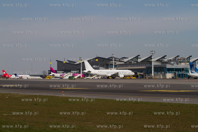 Gdansk, Rebiechowo. Nz.Terminal pasazerski T2. 12.04.2012...