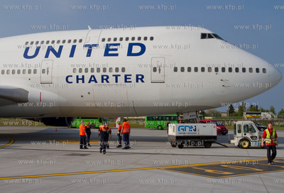 Samolot Boeing 747 już po raz szosty odwiedzil gdanskie...