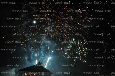 Sopot. Powitanie Nowego Roku na molo i Placu Przyjaciol...