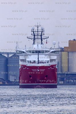 Kablowiec Siem Aimery - wychodzi z portu Gdansk w dniu...
