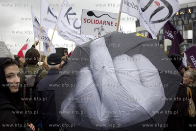 Gdańsk. Plac Solidarności. Czarny Protest,...