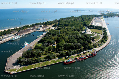 Westerplatte, oraz wejscie do Portu Gdansk, widziane...