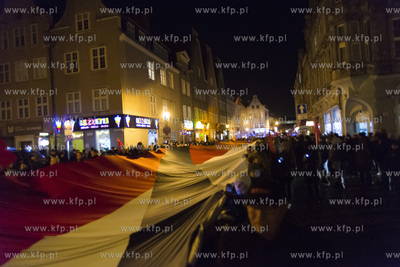 Gdańsk. Przemarsz konduktu żałobnego z trumną zamordowanego...
