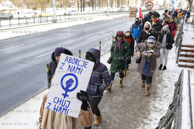Pod siedzibą Radia Gdańsk w Gdańsku-Wrzeszczu, rozpoczęła...