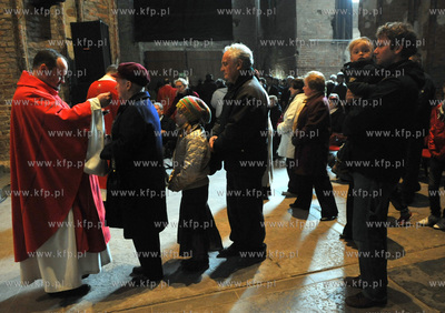 Msza Sw. w kosciele sw. Jana w Gdansku na zakonczenie...