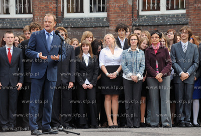 Inauguracja roku szkolnego z udzialem premiera Donalda...