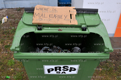 Gdansk. Hiszpanscy i irlandzcy kibice w drodze na PGE...