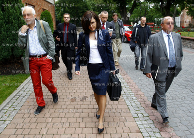 Gdansk. Przesluchanie bylego metropolity gdanskiego...