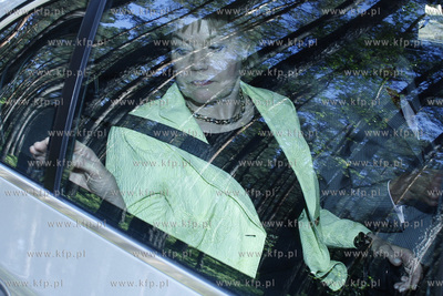 Piasnica. Erika Steinbach zlozyla wiazanke kwiatow...