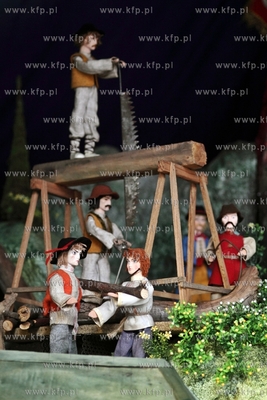 Ruchoma szopka bozonarodzeniowa w kosciele sw. Trojcy...