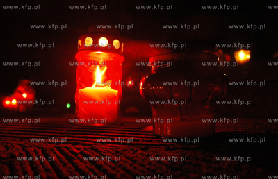 Dzien Wszystkich Swietych na cmentarzu komunalnym w...