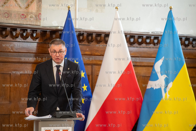 XIV sesja Rady Miasta Sopotu. Podczas sesji wręczono...