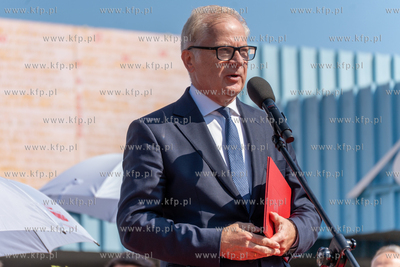 Gdańsk. Plac Solidarności. Symboliczne otwarcie bramy...