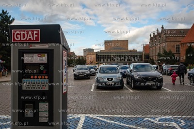 Gdańsk, Parking na Targu Węglowym. 17.10.2020 / fot....