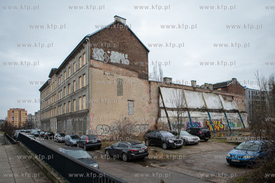 Gdansk. Pustostan  miedzy ulicami Owsiana i Wspornikowa....