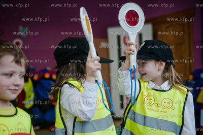 Gdansk. Przedszkole nr 31. Uroczystosc przekazania...