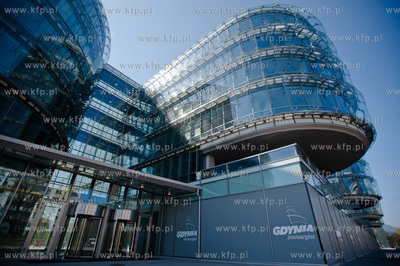 Gdynia. Uroczyste otwarcie nowych obiektow
Pomorskiego...