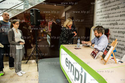 Gdansk. Salon Empik w C.H. Galeria Baltycka. Spotkanie...