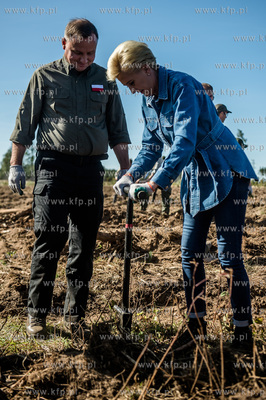 Nadleśnictwo Lipusz. Prezydent RP Andrzej Duda wraz...