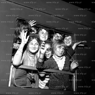 Pożegnanie młodzieży z III LO w Gdańsku odjeżdzającej...