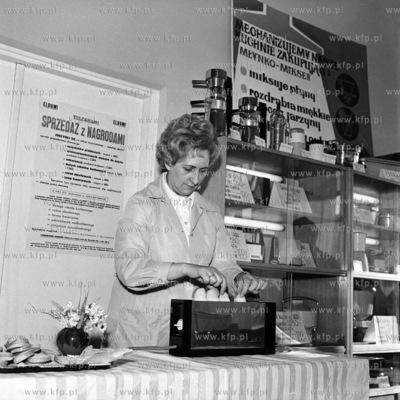 Prezentacja sprzedu AGD Eldom. 
9.11.1972
2listopad72_z.kosycarz_p14
Fot....