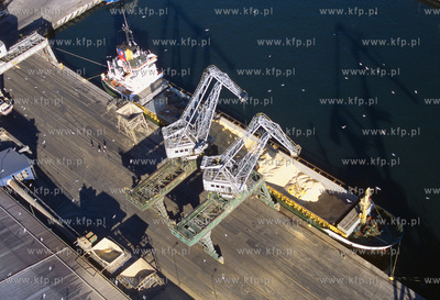 Port Gdynia z lotu ptaka. Morski Terminal Masowy Gdynia...